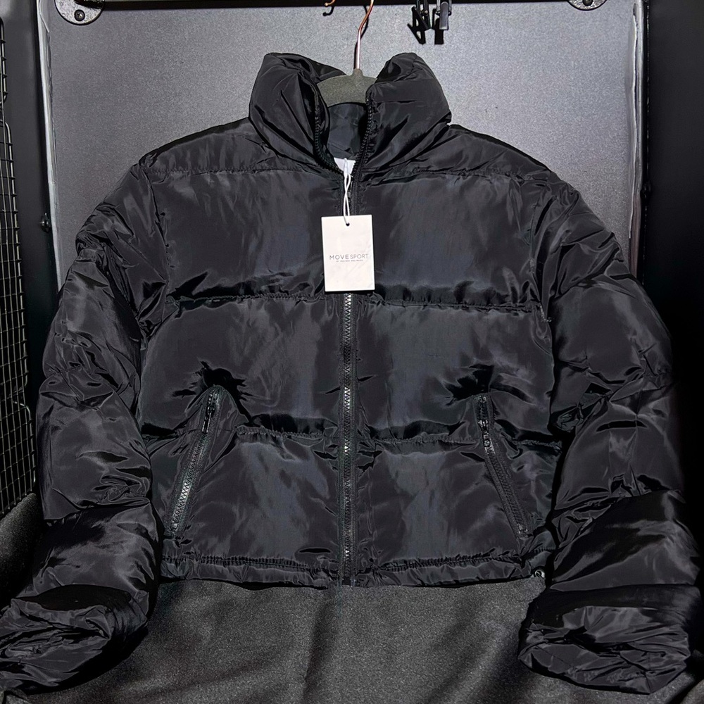 Move Sport by Melissa Molinaro Cropped Puffer Coat / Jacket - Black Size Medium